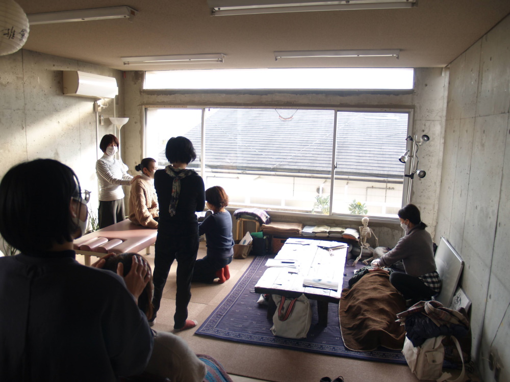 レイキヒーラーのための手技講座、勉強会の様子